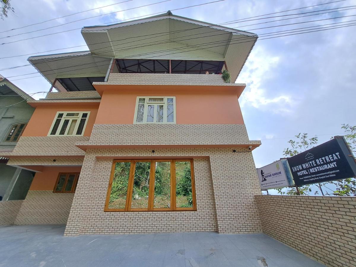 Snow White Retreat Hotel And Restaurant Gangtok Esterno foto