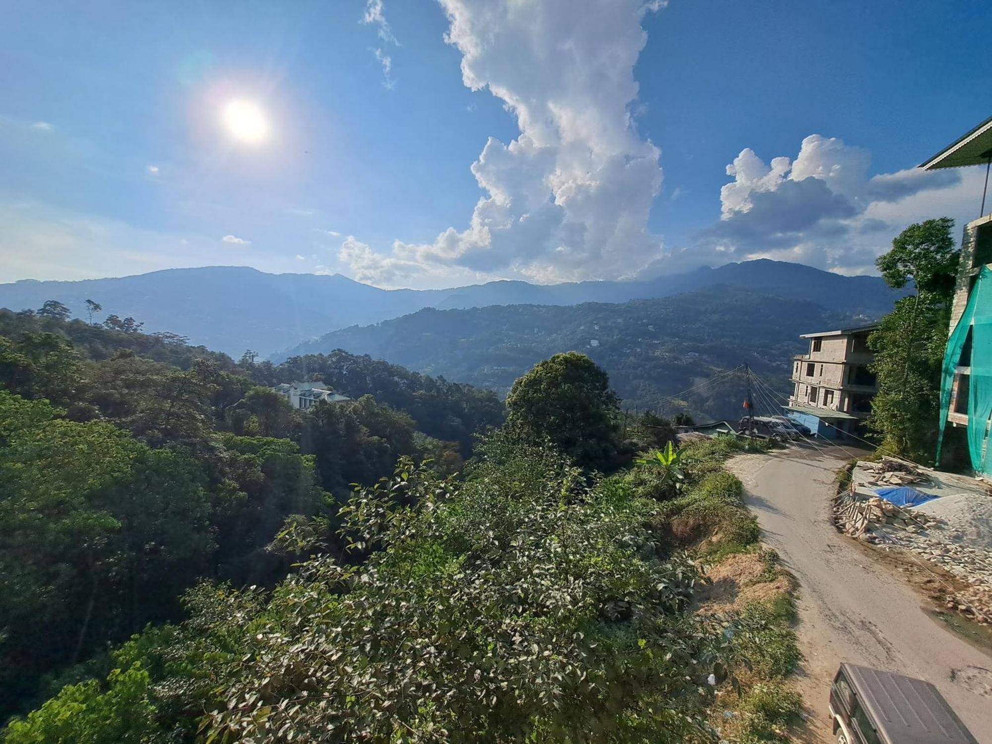 Snow White Retreat Hotel And Restaurant Gangtok Esterno foto